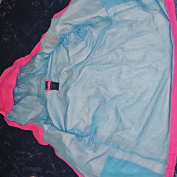 Girls Northface Hot Pink Jacket - Picture 4 of 5